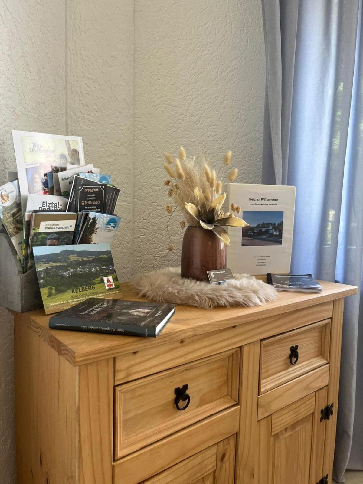 Fewo Hoheeifel, 1 Haus Mit 2 Apartments 5 Schlafzimmer In Kelberg Naehe Nuerburgring מראה חיצוני תמונה