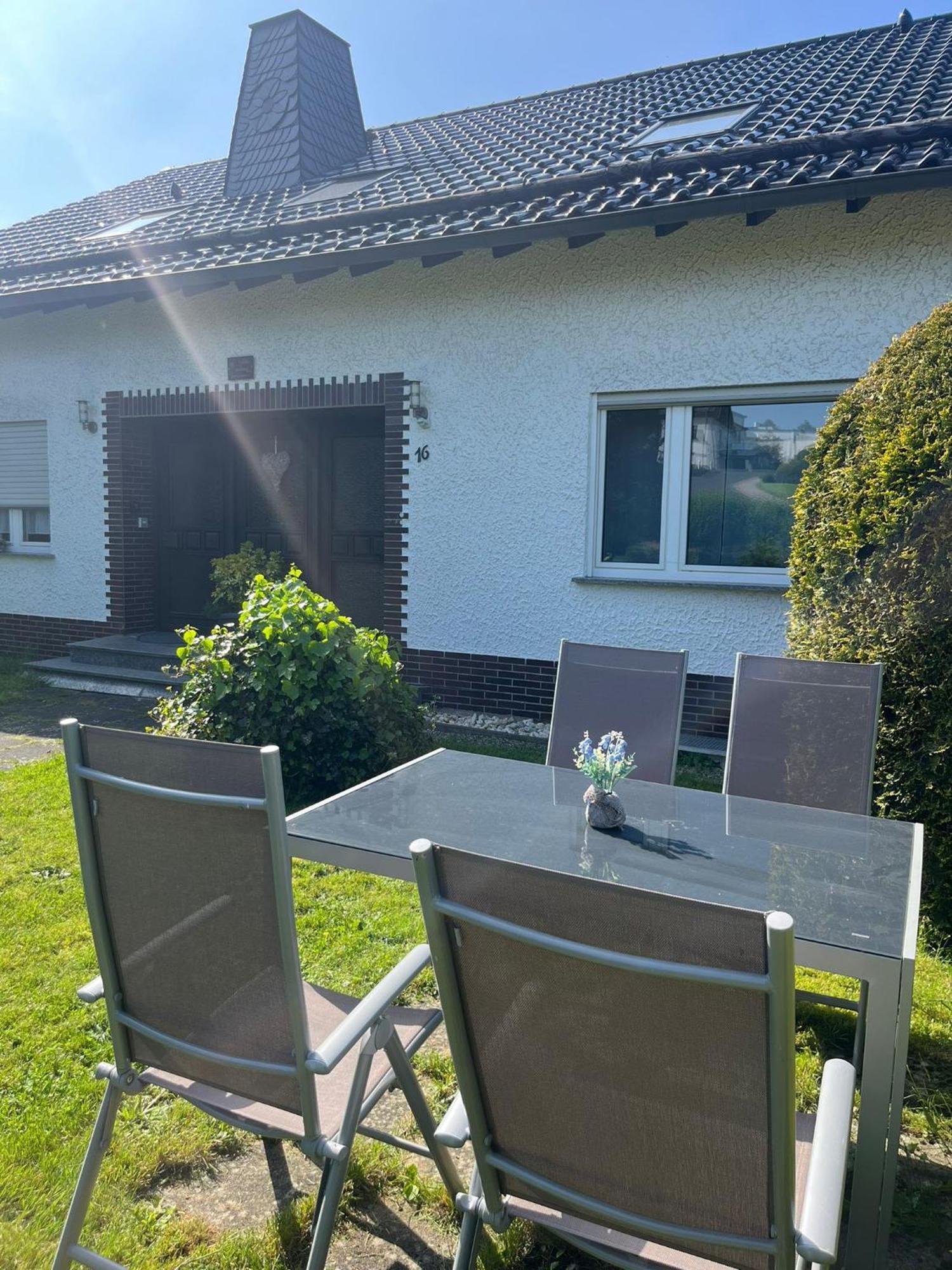 Fewo Hoheeifel, 1 Haus Mit 2 Apartments 5 Schlafzimmer In Kelberg Naehe Nuerburgring חדר תמונה