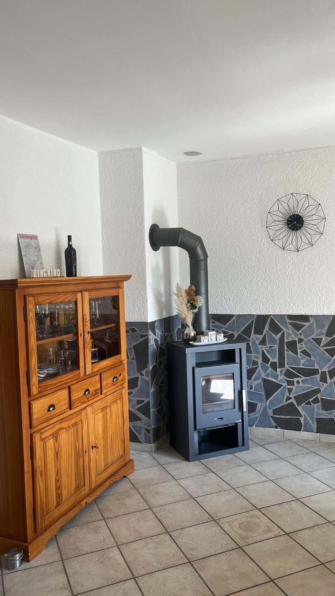 Fewo Hoheeifel, 1 Haus Mit 2 Apartments 5 Schlafzimmer In Kelberg Naehe Nuerburgring מראה חיצוני תמונה