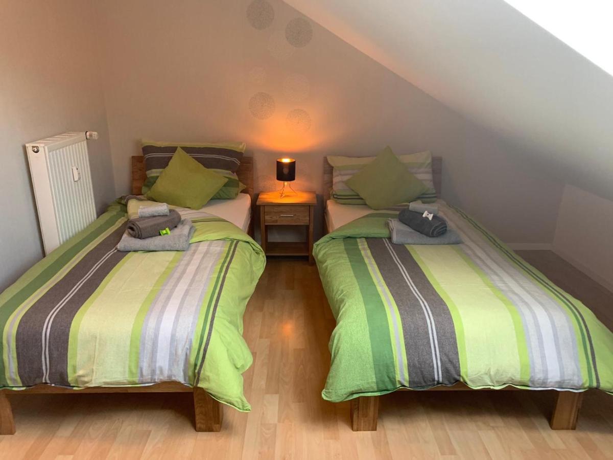 Fewo Hoheeifel, 1 Haus Mit 2 Apartments 5 Schlafzimmer In Kelberg Naehe Nuerburgring מראה חיצוני תמונה